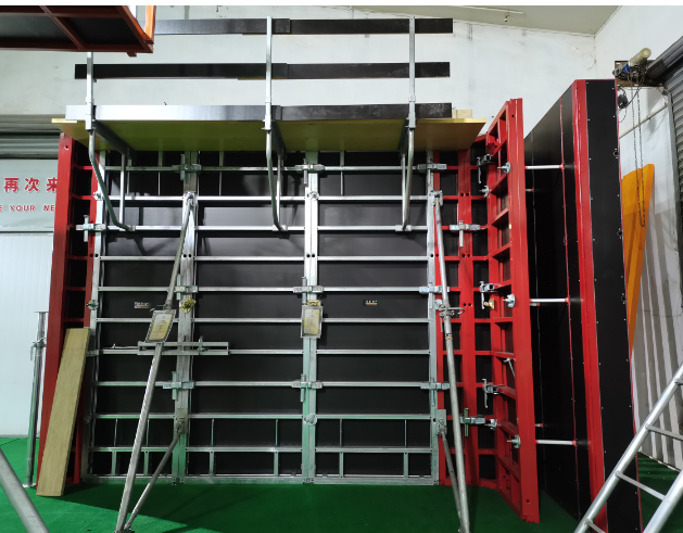 Cofragens de aço reforçado para paredes