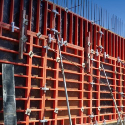 مشروع صب الخرسانة للجدار الأسترالي